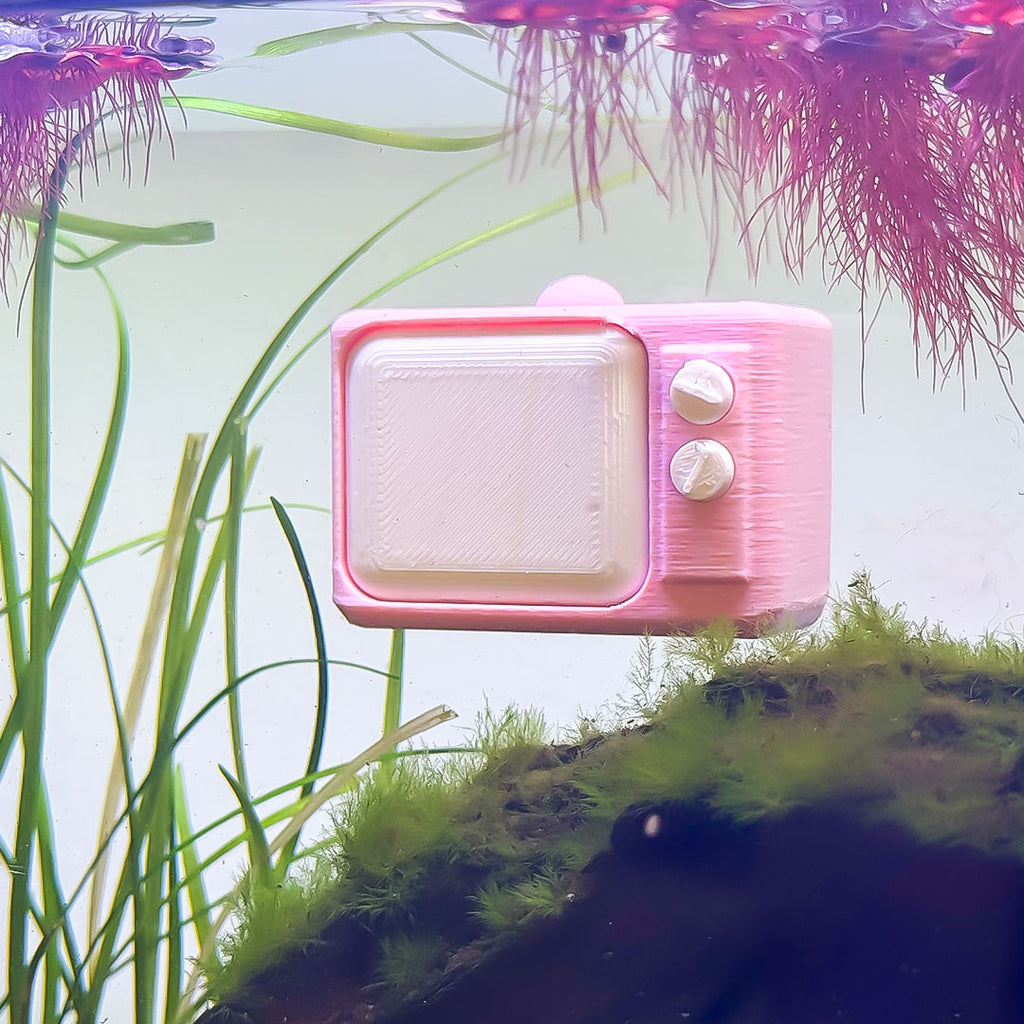 Retro TV Tank Decor